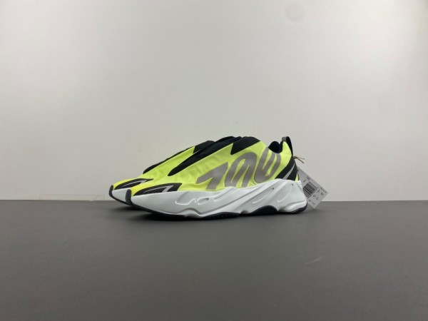Y*eezy Boost 700 MNVN GY2055