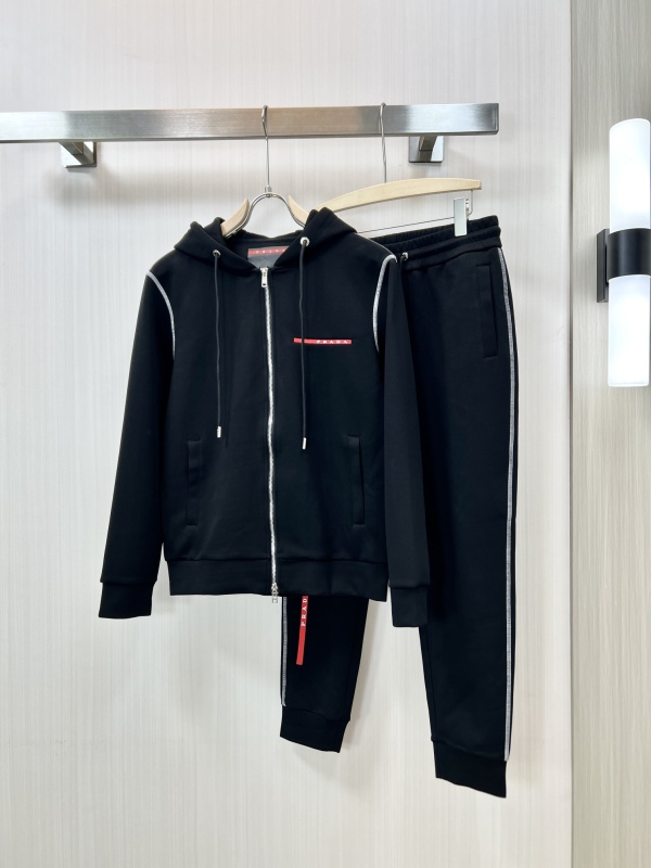 P*rada Top Quality Clothes
