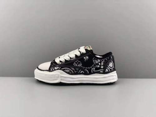 Women and Men M*MY Top Quality Sneaker