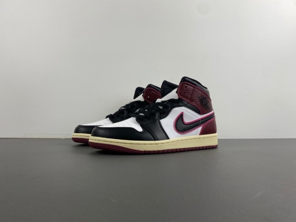 J*ordan 1 High OG FQ7818-101