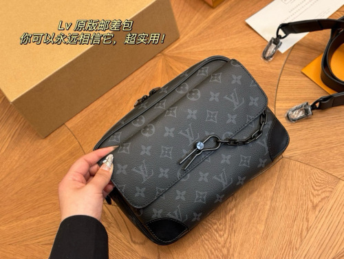 L*ouis V*uitton Top bag