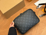 L*ouis V*uitton Top bag
