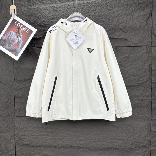 P*rada Top Quality Clothes