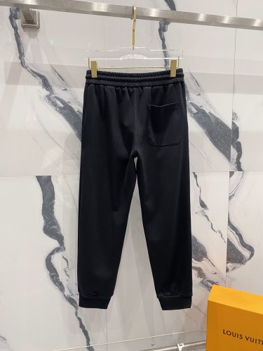 P*rada Top Quality Clothes