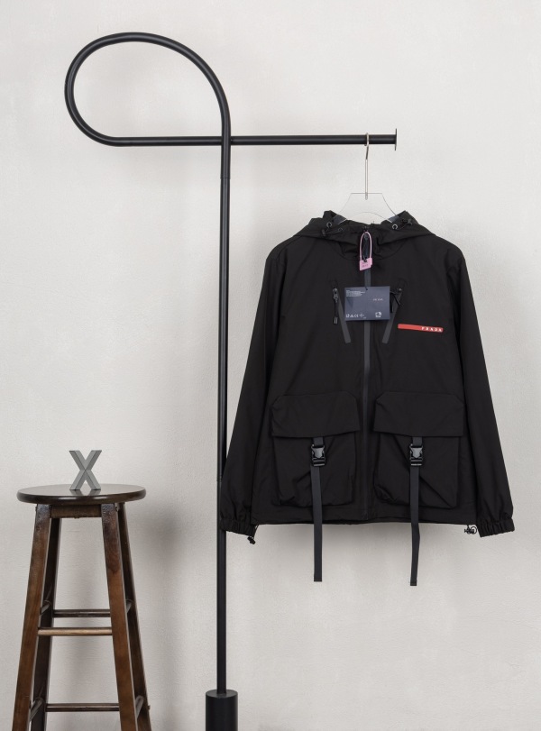 P*rada Top Quality Clothes