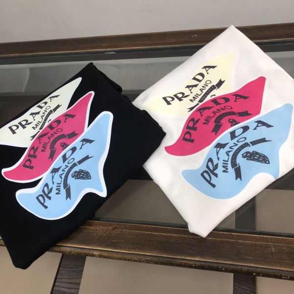 P*rada Top Quality Clothes