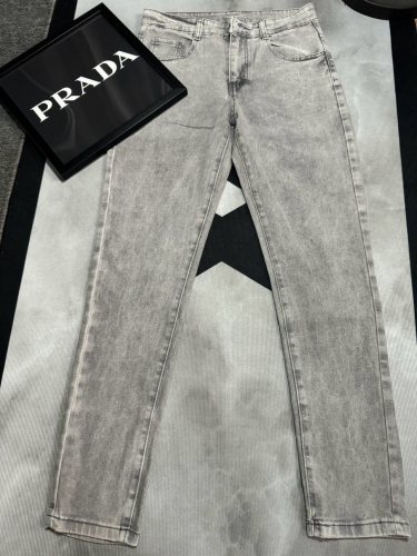 P*rada Top Quality Clothes