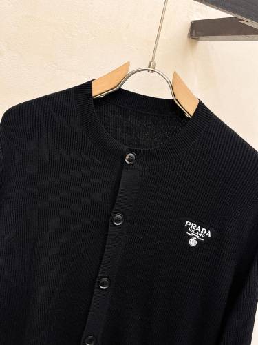 P*rada Top Quality Clothes