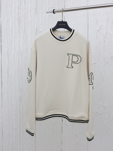 P*rada Top Quality Clothes