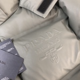 P*rada Top Quality Clothes