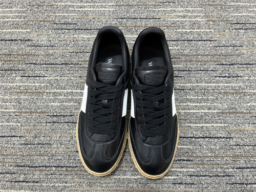 Men Women 𝑉*𝐴𝐿𝐸𝑁𝑇𝐼𝑁𝑂 Top Sneakers