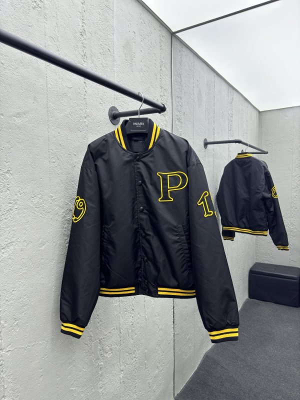 P*rada Top Quality Clothes