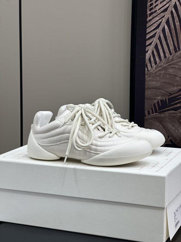 A*exander M*queen Sneaker