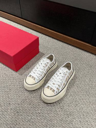 Men Women 𝑉*𝐴𝐿𝐸𝑁𝑇𝐼𝑁𝑂 Top Sneakers
