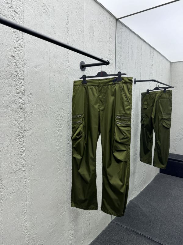 P*rada Top Quality Clothes