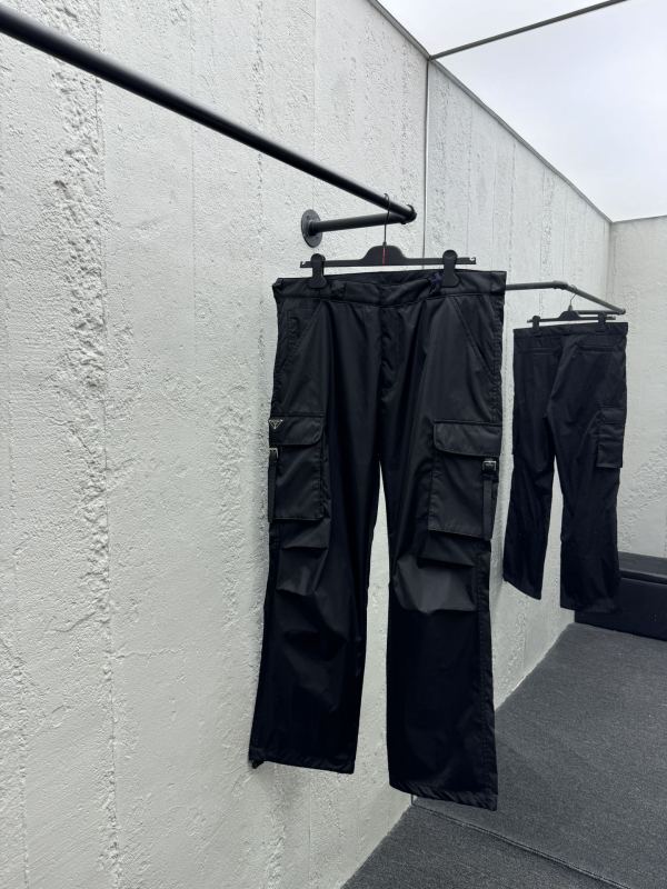 P*rada Top Quality Clothes