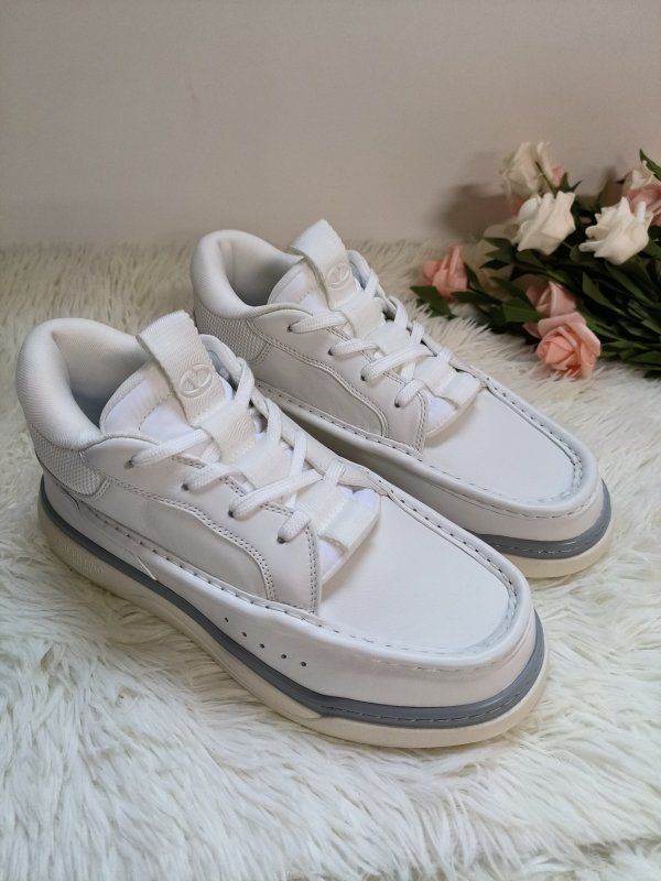 Men and women 𝑉*𝐴𝐿𝐸𝑁𝑇𝐼𝑁𝑂 Top Sneakers