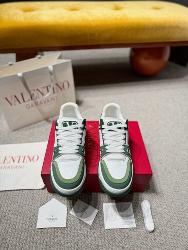 Men and women 𝑉*𝐴𝐿𝐸𝑁𝑇𝐼𝑁𝑂 Top Sneakers