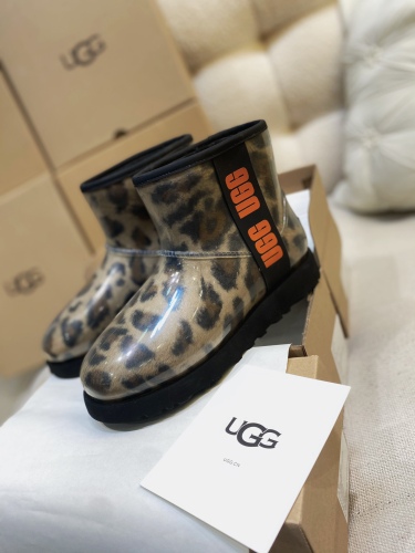 Women U*GG Top Sneaker