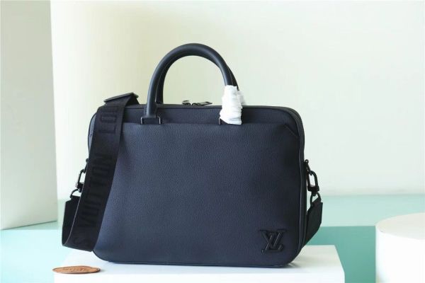 L*ouis V*uitton Top bag