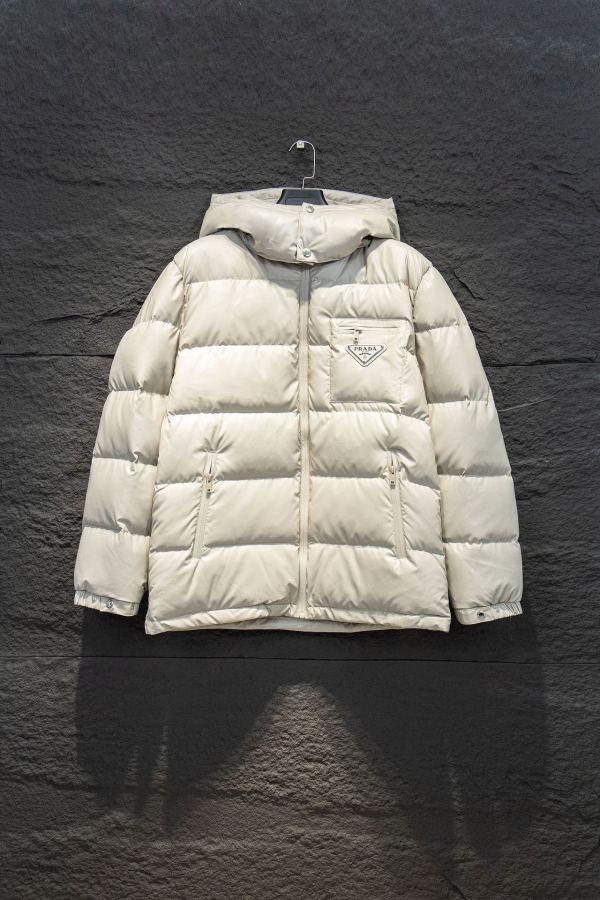 P*rada Top Quality Clothes