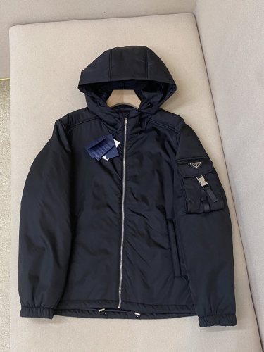 P*rada Top Quality Clothes