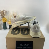 Y*eezy 700 Boost “Analog”