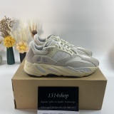 Y*eezy 700 Boost “Analog”