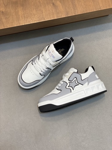 Men and women 𝑉*𝐴𝐿𝐸𝑁𝑇𝐼𝑁𝑂 Top Sneakers