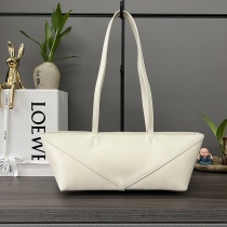 L*oewe Top Quality bag