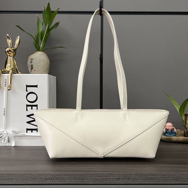 L*oewe Top Quality bag