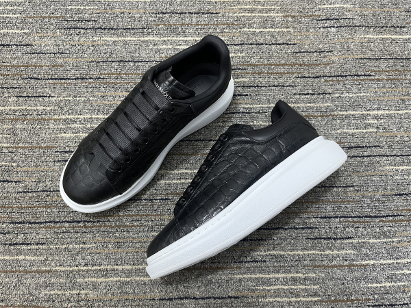 A*exander M*queen Sneaker