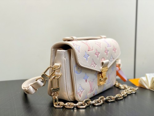 L*ouis V*uitton Top Quality Bag 21.5*13.5*6CM