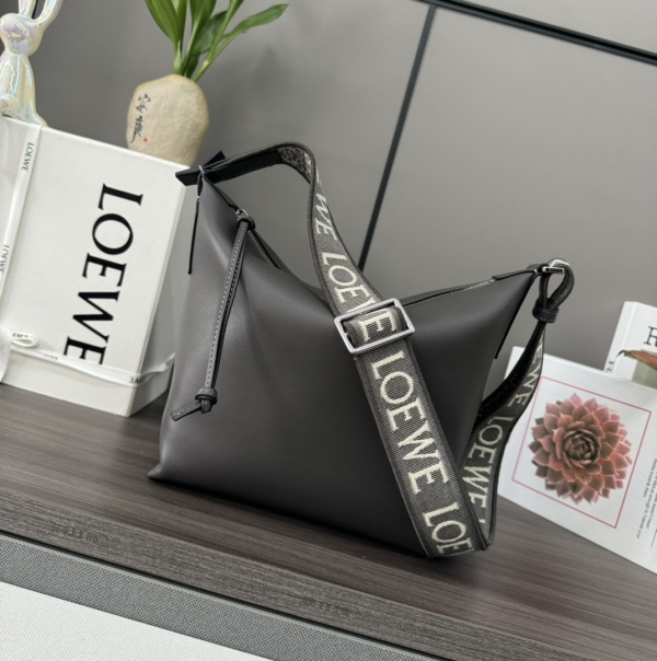 L*oewe Top Quality bag 29*10.5*22cm