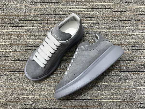 A*exander M*queen Sneaker