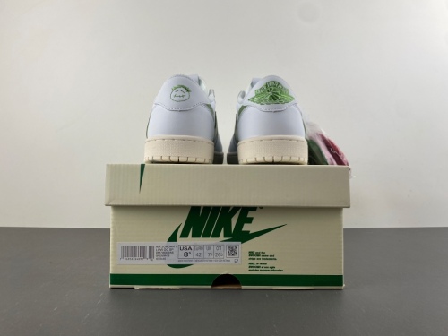 T*ravis S*cott x J*ordan 1 Low DM7866-956