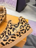 Men and women L*ouis V*uitton Top Sneakers