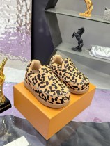 Men and women L*ouis V*uitton Top Sneakers