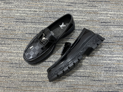 Men  L*ouis V*uitton Top Sneakers