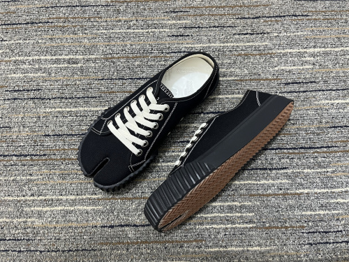 Men and women M*aison M*argiela Top Sneakers