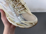 Men and Women O*ff W*hite Top Sneakers