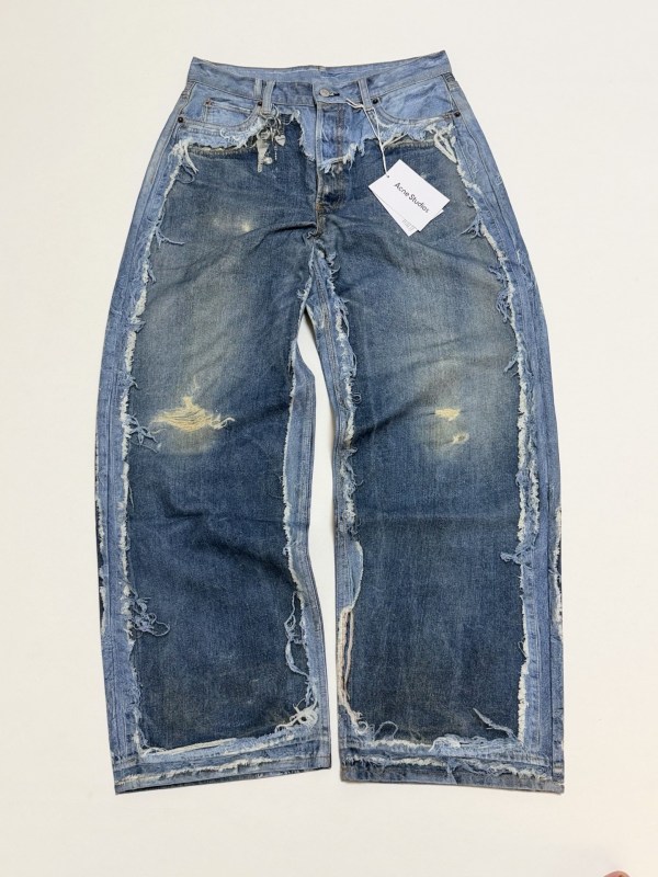 A*cne S*tudios Top Quality Clothes
