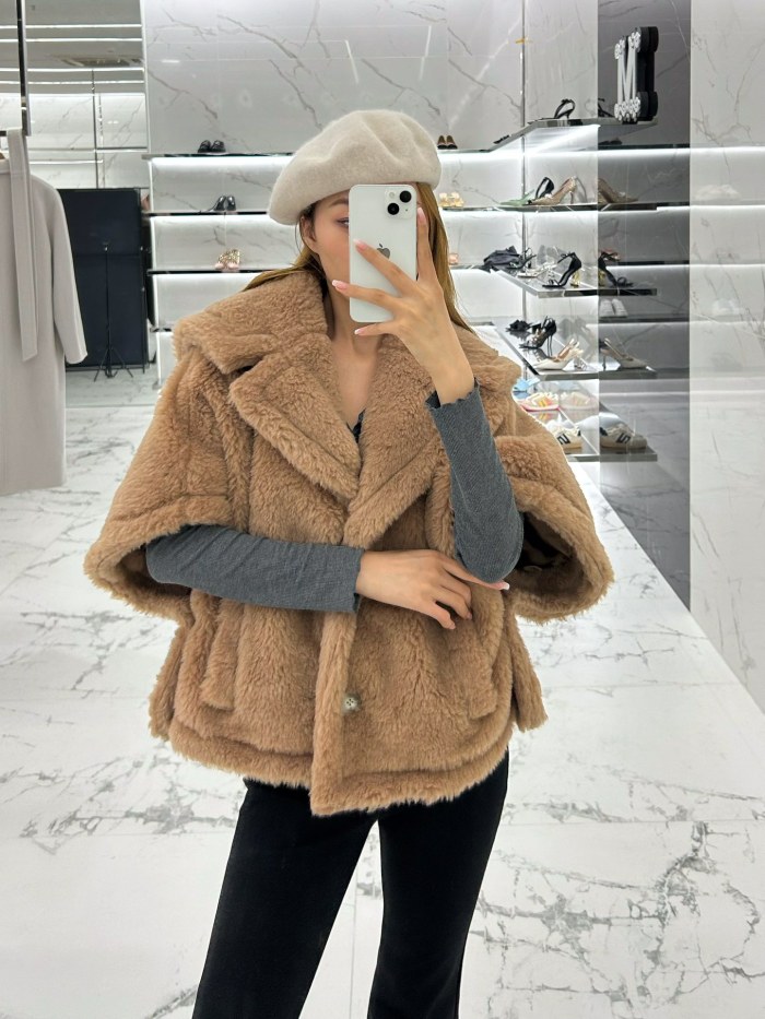 Max Mara Teddy Poncho only One Size