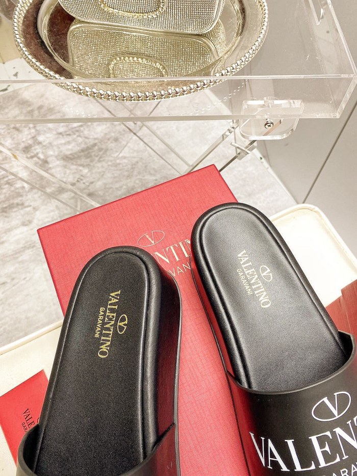 Valentino Women Slippers Szie 36-41