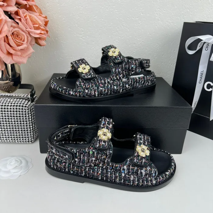 Chanel 2023 New Sandals Size 35-41 7-Color