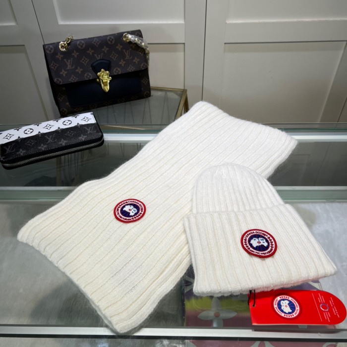 Canada Goose Knitted Hat+Scarf