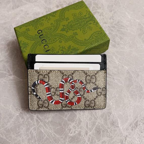 Gucci GG Kingsnake print GG Supreme card case Size 10*7cm Style: 451277