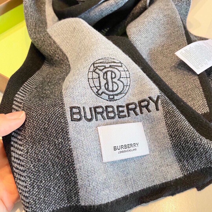Burberry Scarf Size 30*180cm 2-Color