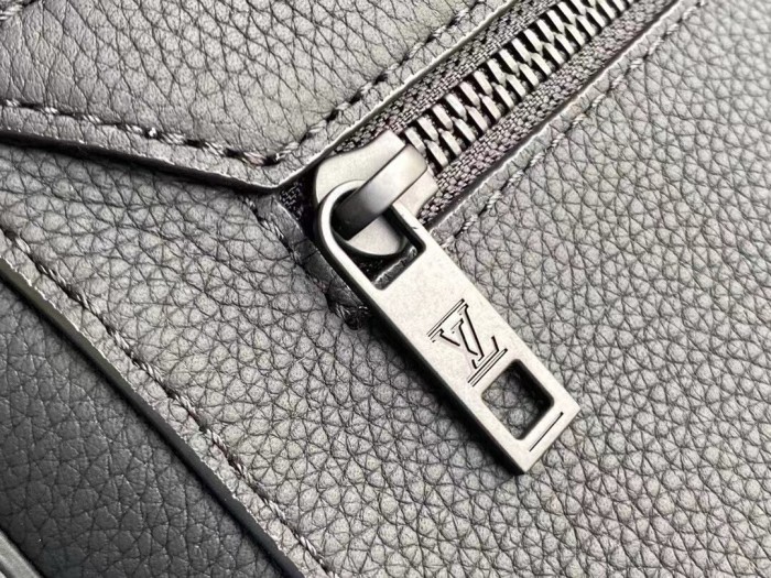 Louis Vuitton M57080 Aerogram Shoulder Bags Size 22*16.5*7cm