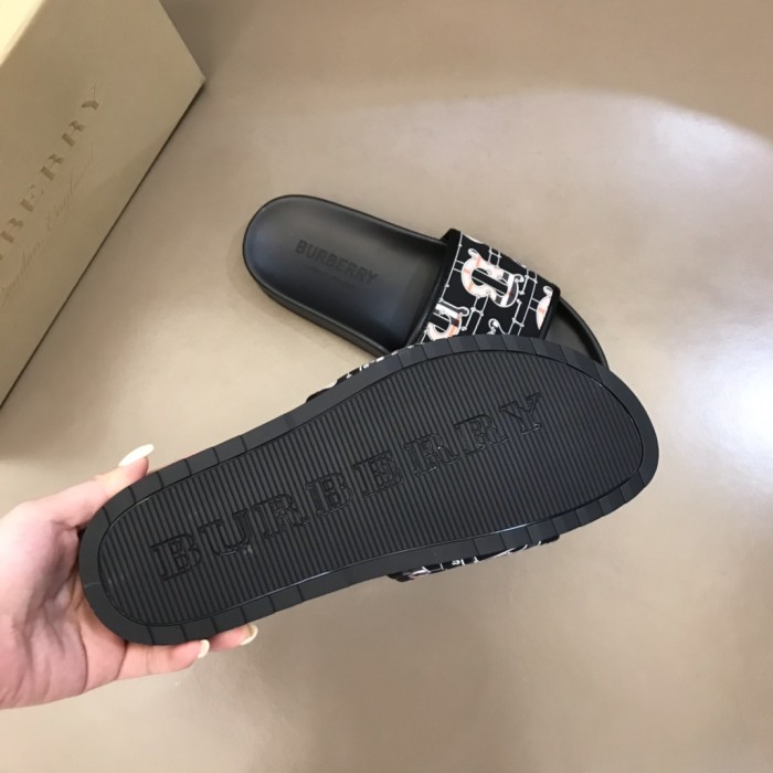 Burberry Mens Sandals Gr. 40-45